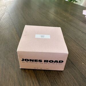 Jones Road What The Foundation in Honey